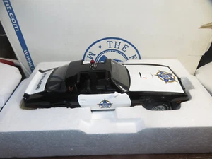 Franklin Mint Limited Edition 1977 Pontiac Trans Am FMPM 2004 Police Car 1/24 - Picture 1 of 4