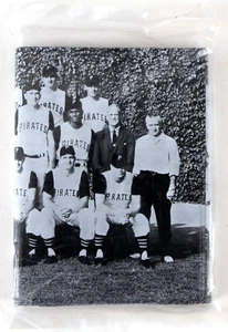 1960 Pittsburgh Pirates Wallet with Team Photo Including Clemente, New Old Stock - Picture 1 of 2