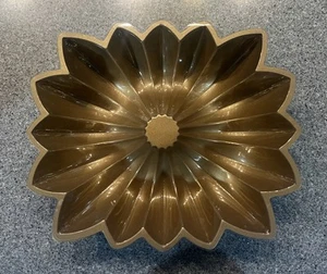 Marissa Lounina Rectángulo Acanalado Pastelera Aluminio Fundido Nuevo - Imagen 1 de 6