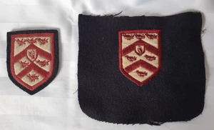 2 VINTAGE STOFF ZUM AUFNÄHEN SCHULBLAZER ABZEICHEN - Bild 1 von 4