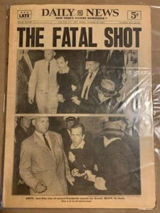 Jack Ruby kills Lee Harvey Oswald 1963 complete original newspaper original - Picture 1 of 1