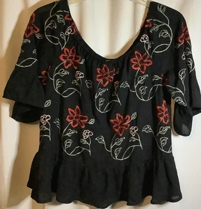 Bestickte Bluse von Candies, Gr. Large, Kurzarm, schwarz mit roten Blumen - Bild 1 von 5