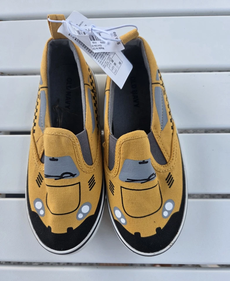 Zapatos de lona antiguos azul marino para niños pequeños amarillos sin cordones para taxi/coche talla 9 nuevos con etiquetas Foto 1 de 4