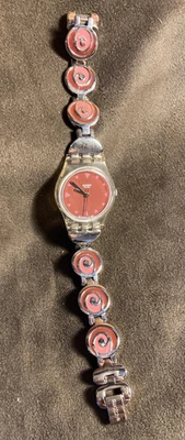 Montre Swatch femme argent et bordeaux bracelet maillon LK 244 Vida Circular - Photo 1/4