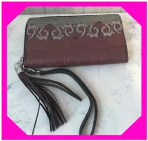 BRIGHTON TOSCANA SINGRA PORTAFOGLIO GRANDE POCHETTE Borsa da polso Nuova con etichette $155 60% - Foto 1 di 3