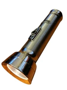 VINTAGE EVEREADY CAPTAIN FLASHLIGHT CHROME METAL RIBBED WORKS 2D Battery require - Picture 1 of 4