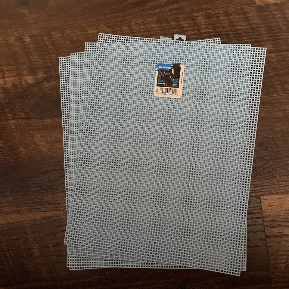 Juego de 4 lona de plástico Darice 10,5"X13,5"- azul bebé Foto 1 de 1