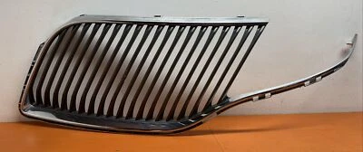 DE938151ACW | 13 - 2016 LINCOLN MKT GRIS CROMO PARRILLA DELANTERA SUPERIOR IZQUIERDA CONDUCTOR Foto 1 de 4