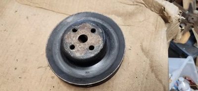 Buick GS 455 1970 polea de bomba de agua con aire acondicionado 1375146 2 ranuras Foto 1 de 4