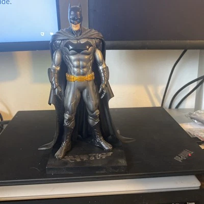 Batman Nuevo 52 Liga de la Justicia (Escala 1/10, Artfx Kotobukiya) Foto 1 de 3