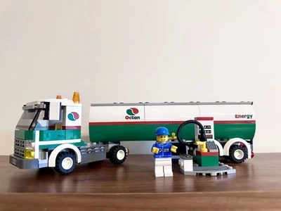 LEGO Octane Tank Truck 3180 ~ Tanker / Lorry ~ 100% Complete + Manual - Image 1 of 4