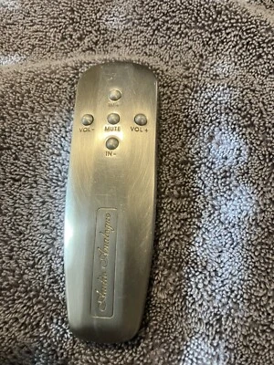 AUDIO ANALOGUE REMOTE - Image 1 of 4