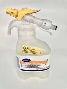 DIVERSEY Degreaser: Suma, D3.4, Fits RTD Spray Dispenser Series, 1.5 L, Chlorine - Picture 1 of 4