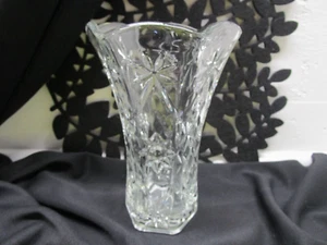 Flower Vase Prescut Clear by ANCHOR HOCKING 8 1/4" Height Star Of David ๐ - Afbeelding 1 van 4