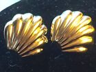 Napier Screw on Earrings JEWELRY Gold Tone Shell High quality Light Vintage