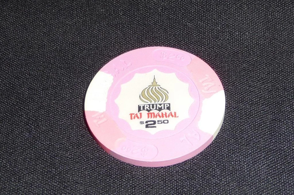 Ficha de póquer TRUMP Taj Mahal de $2,50 ~ Ficha de juego Atlantic City Casino Hotel Foto 1 de 1