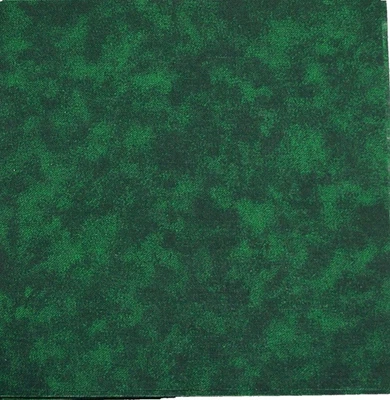 Paquete de 56 dijes cuadrados de edredón de tela moteada verde oscuro de 5 pulgadas Foto 1 de 2