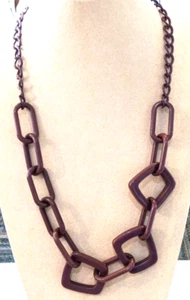 Plum Purple Plastic Geometrical Chunky Chain Link Necklace - Picture 1 of 1