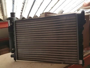 Citroen XM 2L Injection Peugeot 605 Radiator Valeo 816554 NEW GENUINE - Picture 1 of 3