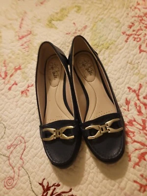 Life Stride мягкая система слайд обувь для женщин, 6,5 синий, золотой пряжки - Изображение 1 из 4