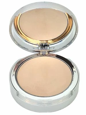 it cosmetics CC+ airbrush perfecting powder light 0.33 oz sheer to full coverage - Image 1 of 2