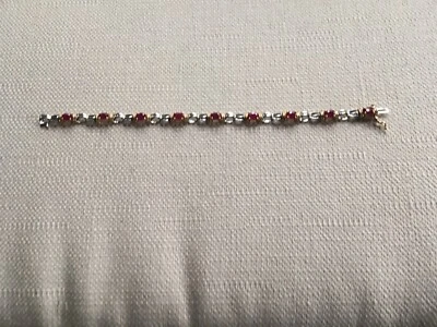 Soporte de diamantes y rubíes de oro blanco amarillo de 14 quilates diamantes pequeños de aproximadamente 3,5 quilates de rubí Foto 1 de 4