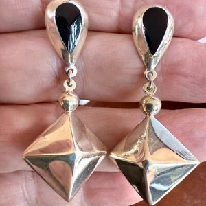 Pendientes piramidales colgantes de ónix de plata de ley .925 2 pulgadas 6,8 gramos - Imagen 1 de 7