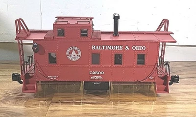 Trenes artesanales Aristo ART-42109 Aristocraft Santa Fe Caboose rojo escala G Foto 1 de 4
