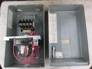 Square D 8903 LXG40 NEMA1 4P 120V Coil Lighting Contactor w Selector Switch - Picture 1 of 2
