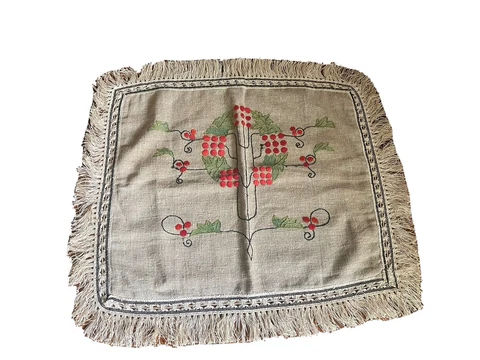 ANTIQUE ARTS & CRAFTS EMBROIDERED LEAF & RED BERRY PILLOW TATTING RICHARDSON'S Cover