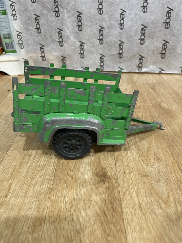 Remolque de granja Hubley vintage de metal verde #800-2 Foto 1 de 4