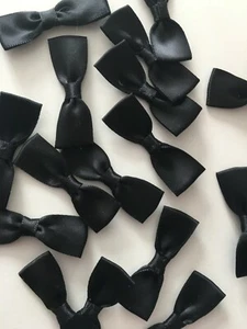 4 cm Black satin Mini Bows (Wedding/Crafts/Trimmings) 15 in total. - Picture 1 of 1