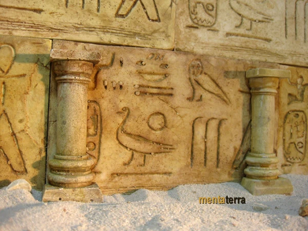 MENTA-MODELLBAU Ägyptische Säule Flach, 3 Stck, Terrarium Dekoration Deko, menmt004