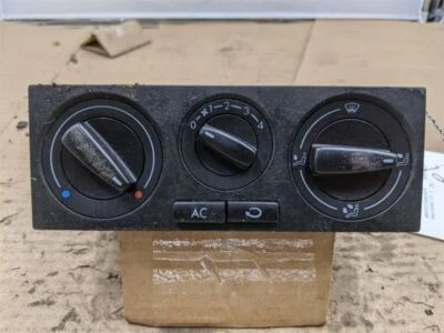 Interruptor selector de aire acondicionado usado se adapta a: Volkswagen Golf City Canadá 2005 solo con grado de aire acondicionado Foto 1 de 3
