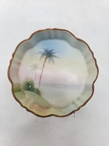 Vintage Nippon Beach Trinket Dish Nut or Candy Handpainted Brown Trim Palm Tree - Picture 1 of 7