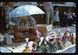 1960s Slide American Samoa Woman Selling Handmade Grass Skirt Dolls #5144 - Picture 1 of 1