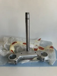 MOTO GUZZI BOTTOM LOWER TRIPLE CLAMP TREE STEERING STEM GU03494000 CALIFORNIA EV - Bild 1 von 11