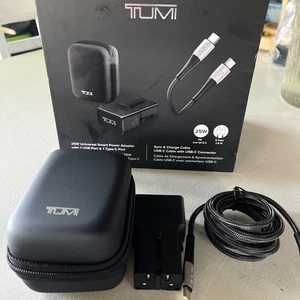 NEW TUMI 25W Universal Smart Power Adapter with 1 USB Port & 1 Type-C Port - Picture 1 of 6
