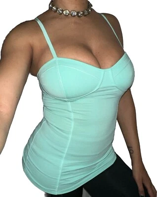 Camiseta sin mangas Aritzia Talula verde menta cami primavera verano estética pastel talla XS Foto 1 de 2