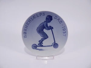 ROYAL COPENHAGEN PIATTO CHILDREN'S DAY 1937 - Picture 1 of 3