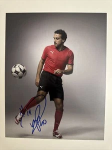 DWAYNE DE ROSARIO SIGNED AUTOGRAPHED 8X10 TORONTO FC CANADA SOCCER PHOTO MLS - Picture 1 of 3