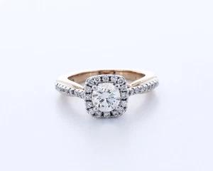 Anillo de acento vintage de oro de 14K de corte redondo E/VS1 de diamantes creados en laboratorio certificado por 1,5 quilates - Imagen 1 de 4