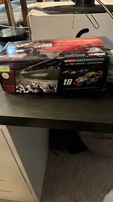 Camry Action Kyle Busch #18 M&Ms 2010 1/24 - 1 de 6257 Foto 1 de 3