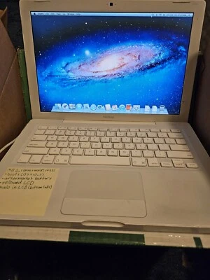 Apple MacBook A1181 13" Laptop - MB062LL/A (May, 2007) - Image 1 of 4