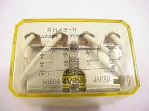 Idec RH4B-U AC24V Relais neuer Versand am selben Kauftag - Bild 1 von 3