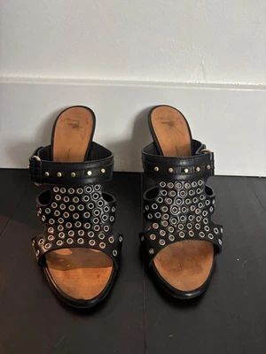 Сандалии Giuseppe Zanotti из черной кожи с серебристыми люверсами на каблуках в клетке - 38,5 б/у в отличном состоянии - Изображение 1 из 4