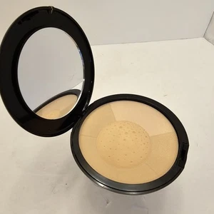 Signature Club A New Age Finishing Powder No Box 1 Oz Italy Matte Finish - Picture 1 of 5