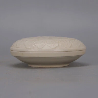 Horno Ding de porcelana canción china de 4,7" esmalte blanco talla flor colorete caja Foto 1 de 4