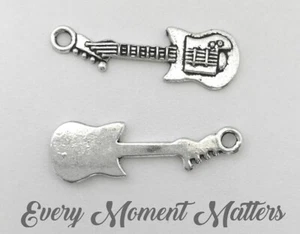 10 x GUITARRA TIBETANA INSTRUMENTO MUSICAL INSTRUMENTO 30x10mm Dije Colgante  - Imagen 1 de 5