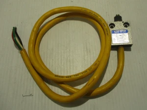 NEW HONEYWELL MICRO 914CE18-3 LIMIT SWITCH - Picture 1 of 2
